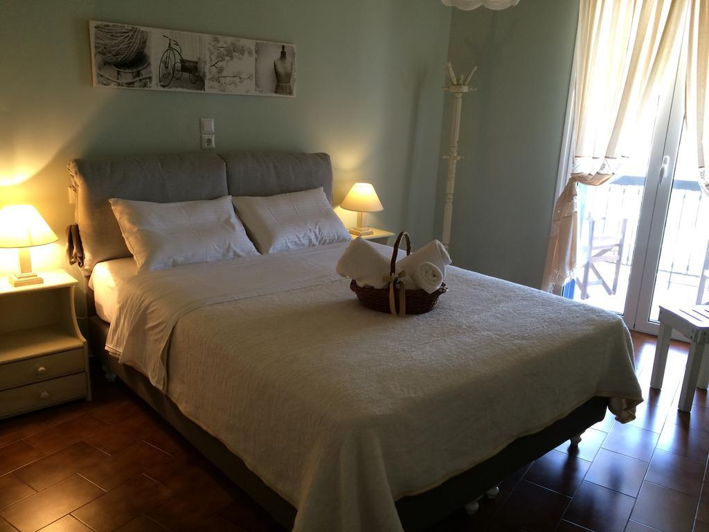 Kiki Apartments Fiskardo Room photo